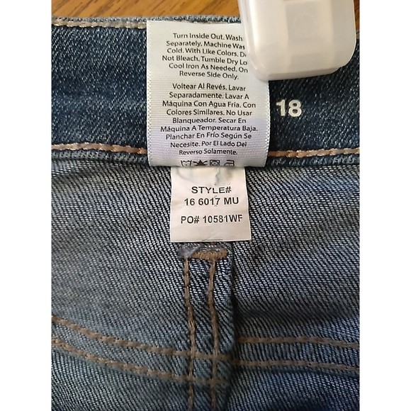 New Time and Tru 18 Denim Jean Stretch Skirt Factory Distressing - Picture 11 of 11